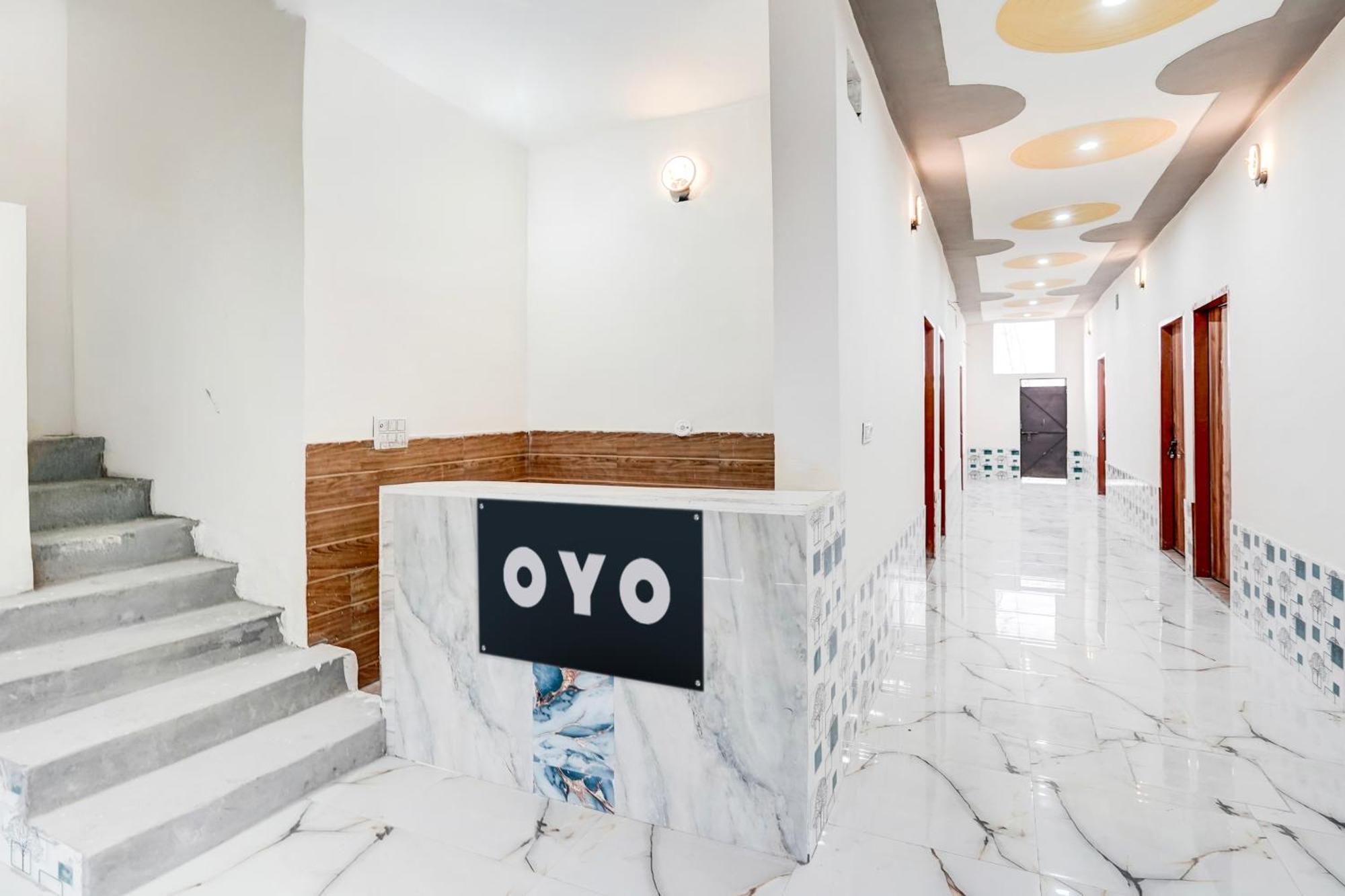 Hotel O Golden Bird Нойда Екстер'єр фото